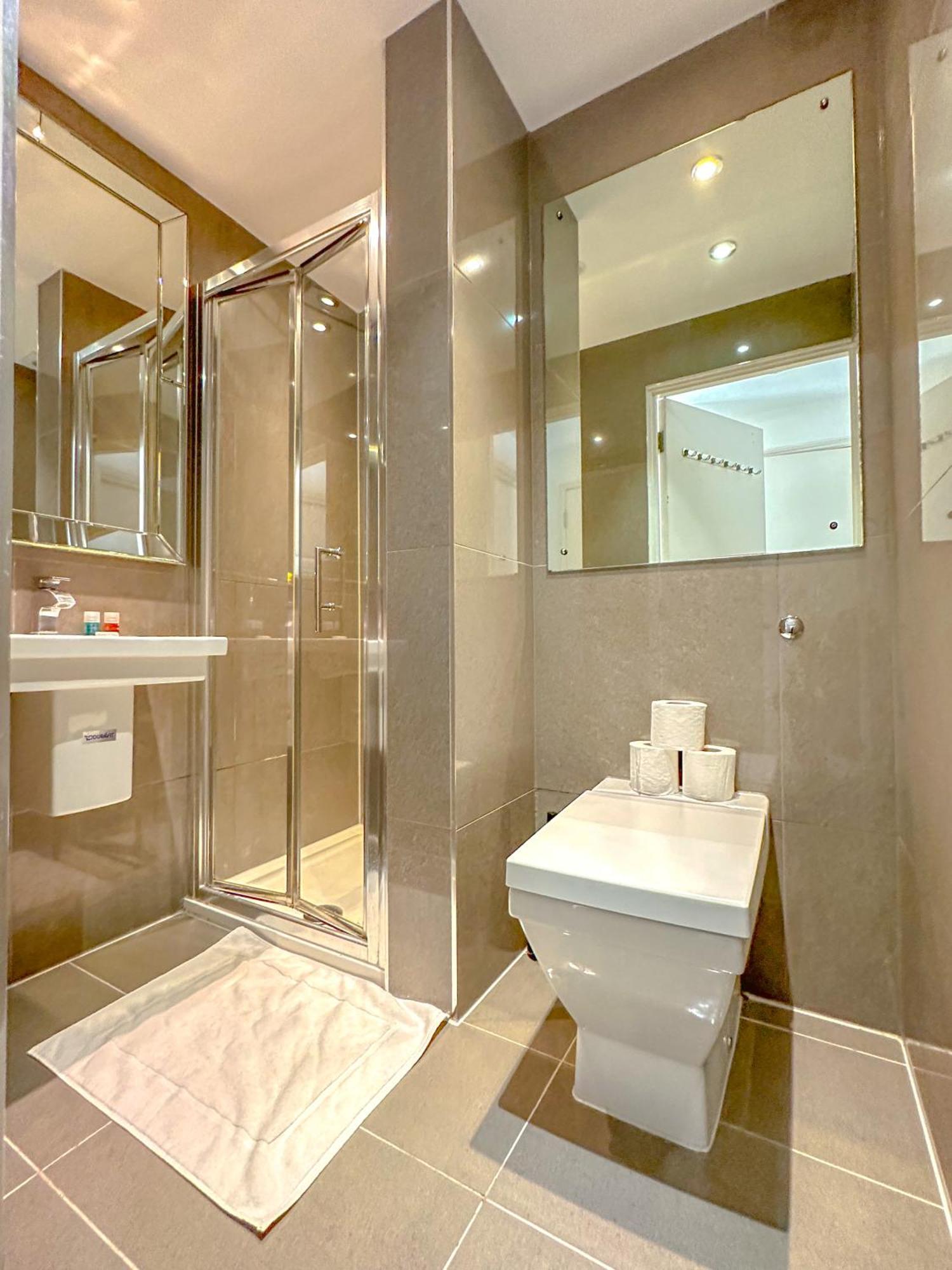 Appartamento Bloomsbury Residences